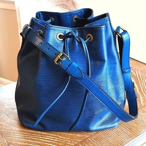 LOUIS VUITTON Blue Epi Leather Noe Shoulder Bag